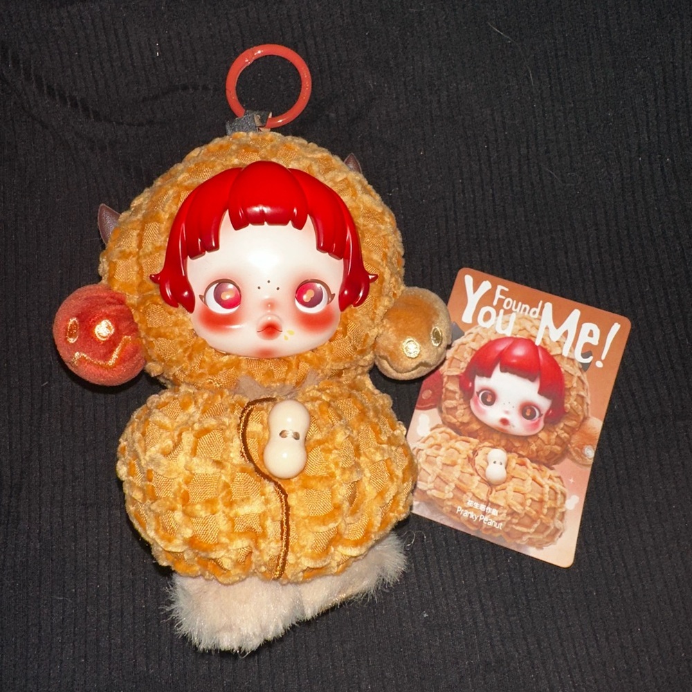 Popmart skullpanda pranky peanut